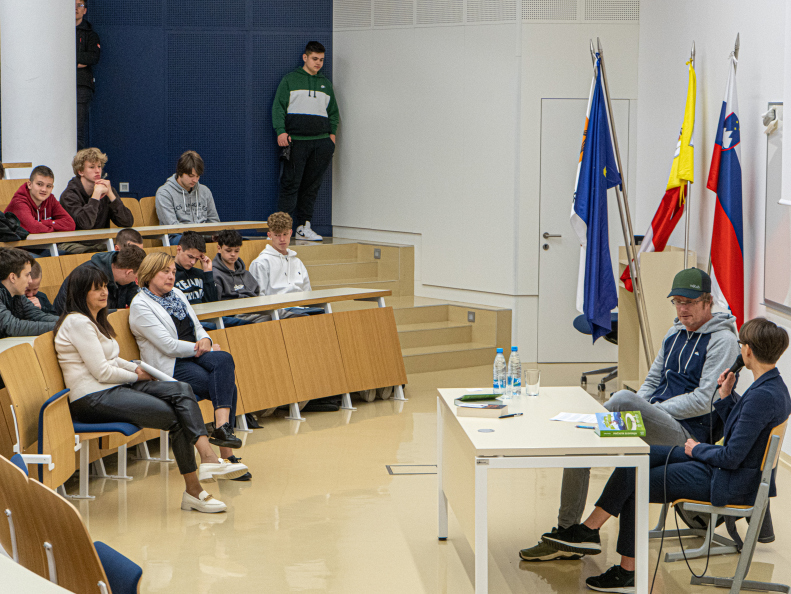 Zaključek bralne značke 23:24 in pogovor s Tadejem Golobom 13